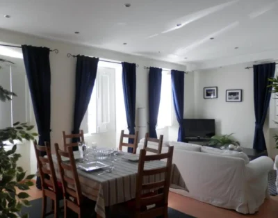 Cozy Apartment In Center